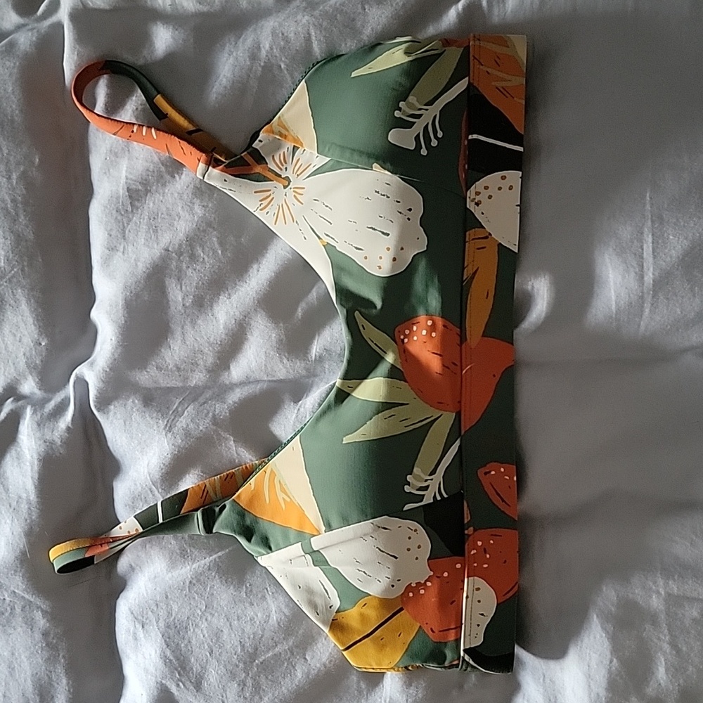 Knix swim top
